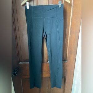 Athleta girls XXL (16) black high rise chit chat split hem tight pants